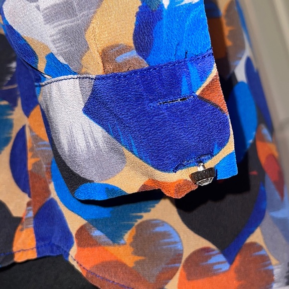 Silk Abstract Heart Print Blouse - Picture 9 of 14